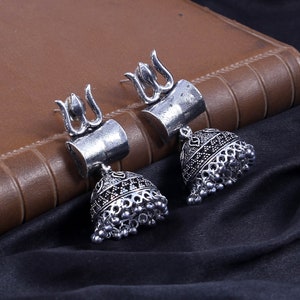Oxidiertes Silber überzogene Jhumka Jhumki Traditionelle Ohrringe für Frauen Boho Ohrringe Schmuck