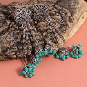 Oxidiertes Silber überzogener handgemachter Schritt für Schritt langer Jhumka Jhumki indischer traditioneller ethnischer Ohrringe Schmuck für Frauen