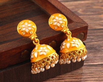 Plaqué or oxydé, tenue de fête meenakari peinte à la main jhumka jhumki boucles d'oreilles perle Jhumka Jhumki boucles d'oreilles bijoux femmes
