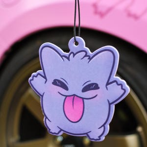 Ambientador de chico lindo y espeluznante / Personaje de anime morado / Accesorios para coche JDM