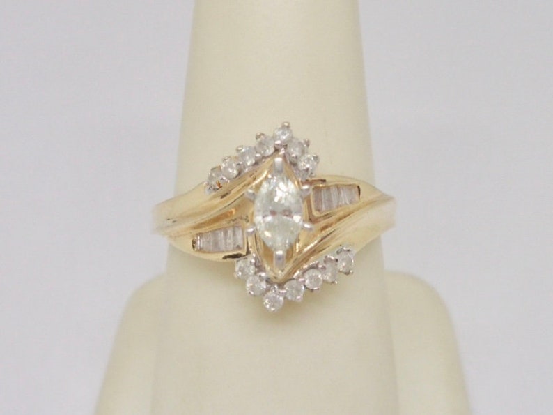 Gorgeous 14K Yellow Gold Natural Marquise Diamond Ring