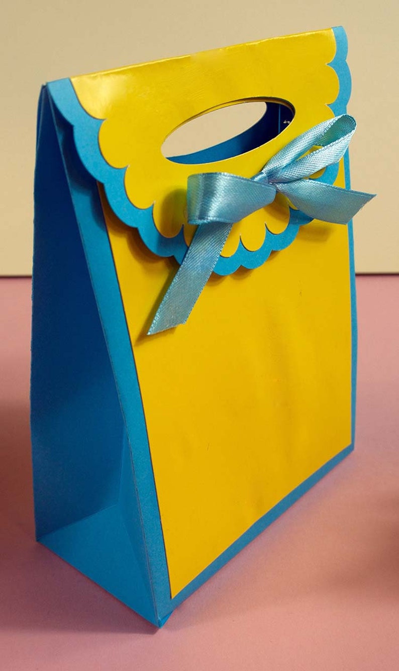 Scalloped Gift bag cut file gift bag svg party bag cut file | Etsy