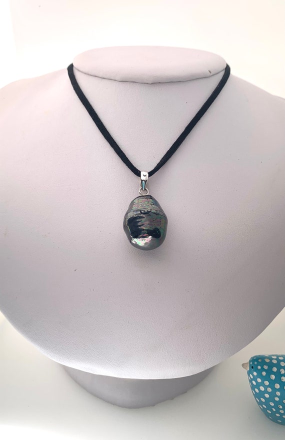 Stunning Large Black Pearl Pendant 