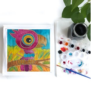 Kids Favorite Painting Kit - DIY Fabric Art Painting Kit - Batik Parrot Fabric  8x8 Inch Pre Drawn Wax Design, Paint, Brush and Palette