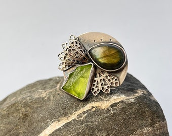 Labradorite ring, stylish, originally, vintage style, lace ring, retroring