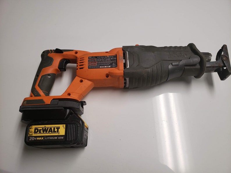 Ridgid 18v tools to Dewalt battery adapter image 9