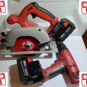 Milwaukee M18  Lithium battery to  V18  Nicad tool adapter