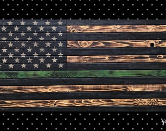 Sottile linea verde legno bruciato bandiera