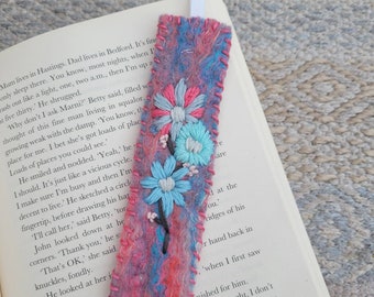 Handmade Felt - embroidered flowers felt bookmark - idea gift for book lover - unique gift - Handmade in Scotland