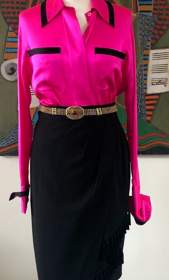 CHANEL Belt 70s Gripoix Gold Medaillon