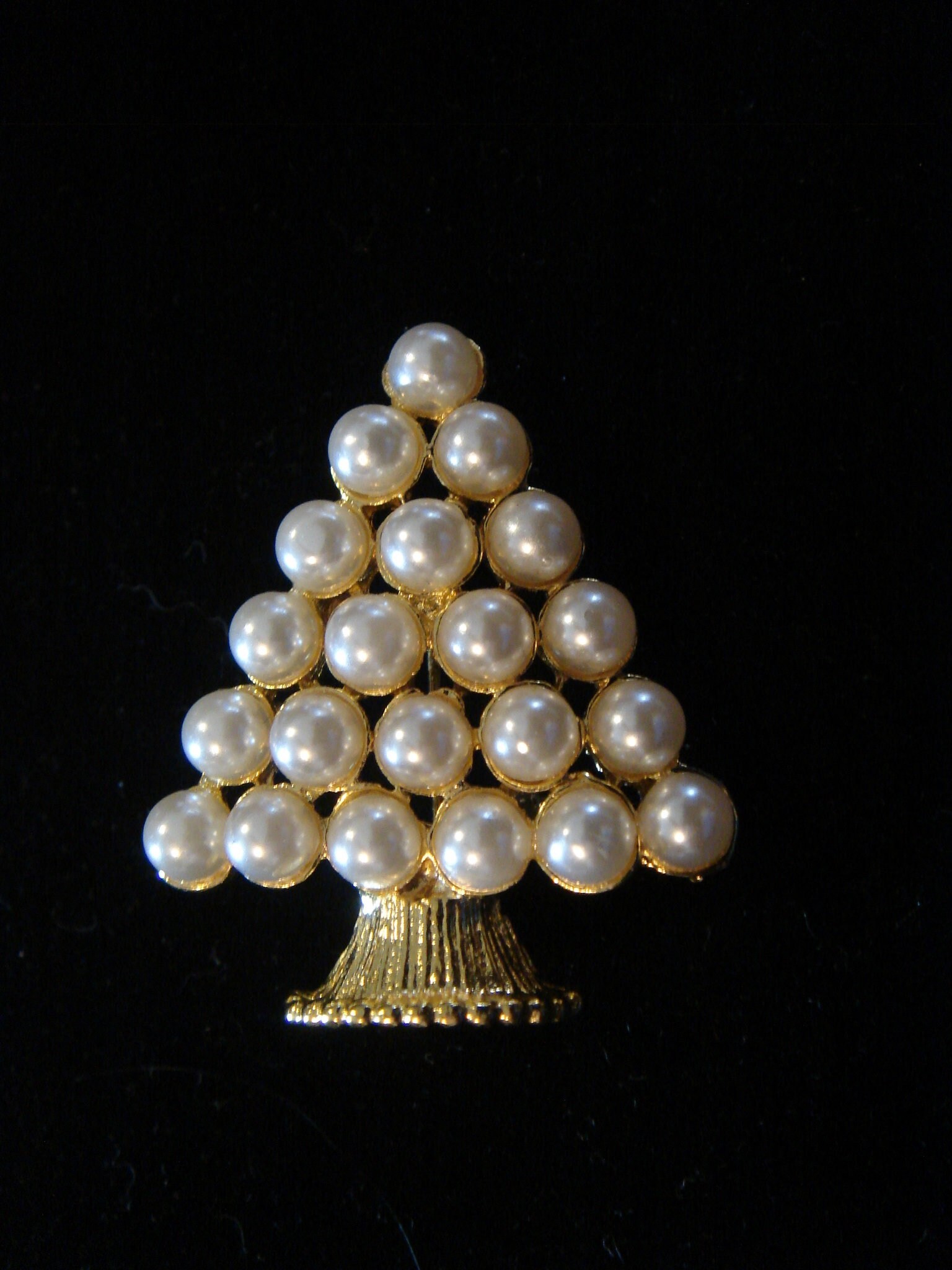 Vintage Pearl Christmas Tree Pin/brooch 14k GE Signed Lind Vintage Pearl Christmas Tree Pin/brooch 14k GE Signed Lind