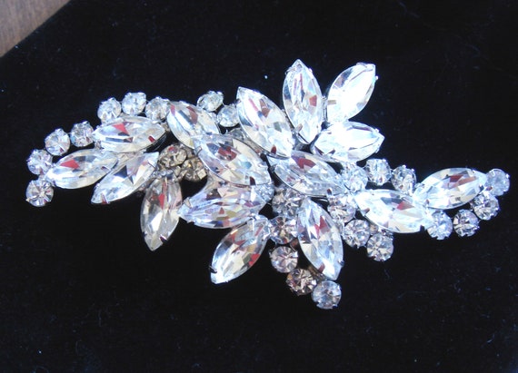 Large Vintage Juliana Crystal Rhinestone Pin / Br… - image 1