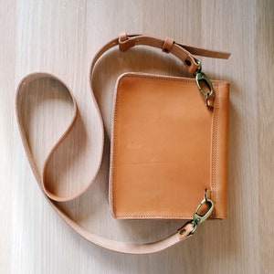 Light brown leather waist bag, belt bag, crossbody bag, women purse image 5