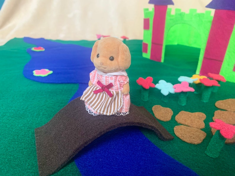 Princess Doll Play Mat, Pretend Animal World, Felt Little Animal Playscape, Fairytale Toy, Gift for Girl, Birthday Gift, Montessori Playset image 5