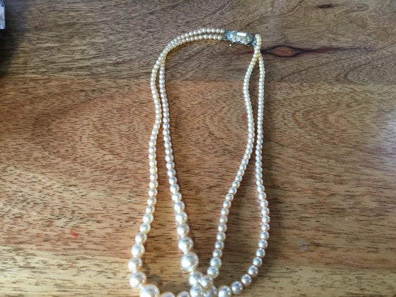 Vintage faux pearl necklace art deco clasp tarnished 7 inch fastened