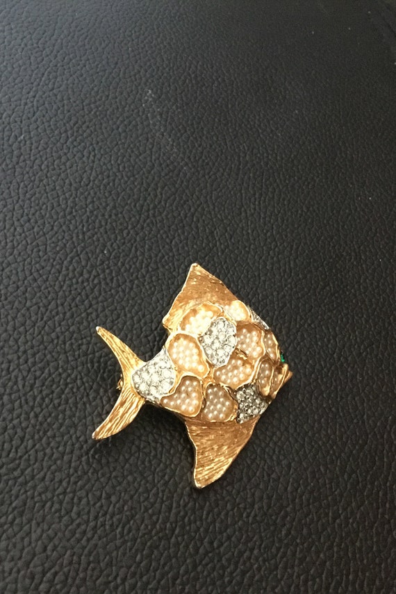 Vintage gem craft corp angel fish mosaic brooch