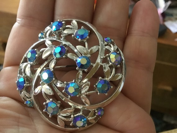 Vintage 1950s large brooch