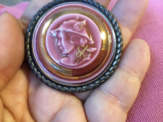 vintage ceramic hermes brooch 1970s ish era