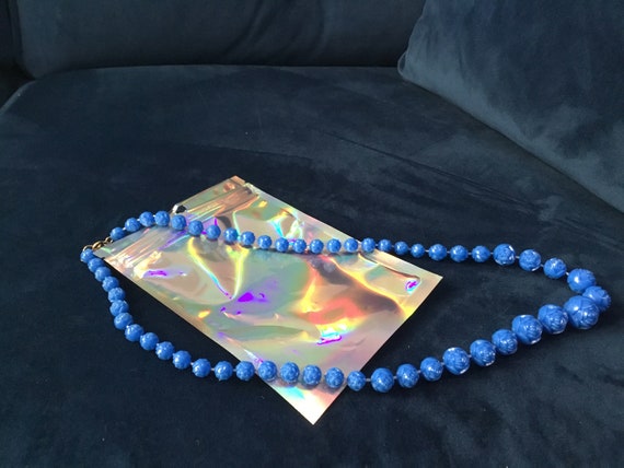 vintage blue rose plastic beaded necklace 11 inch