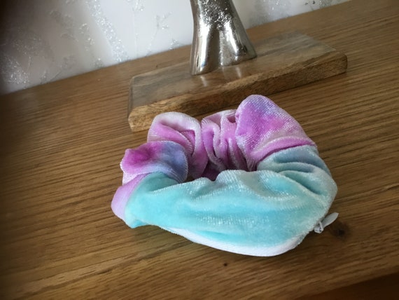 Zip compartment scrunchie velvet tye dye