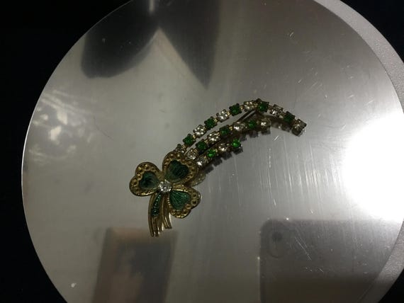 vintage 1940s possibly earlier clover czech brooch