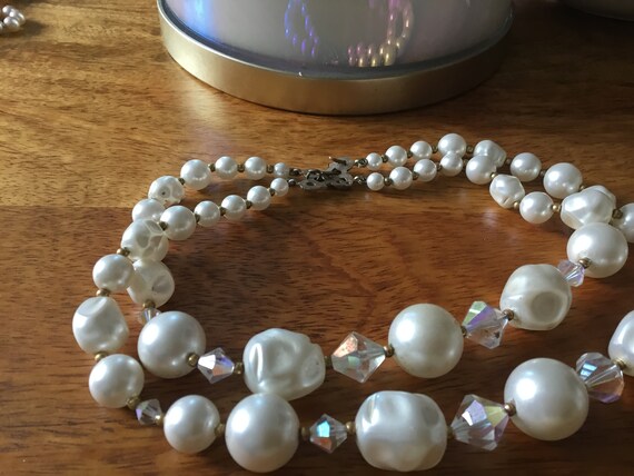 Vintage double strand faux pearl and glass beads necklace 7 inch