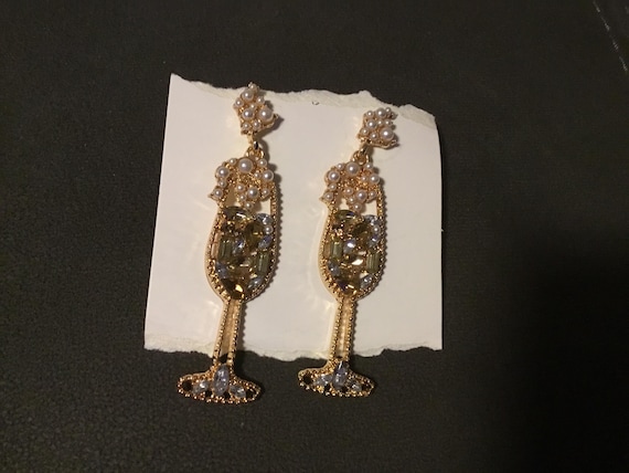 Drink champagne glass earrings