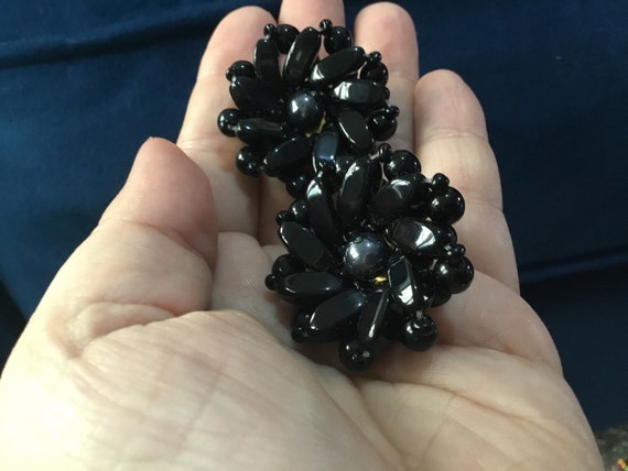1950s clip on cluster glass earrings black with grey centre