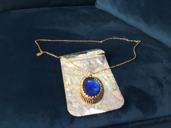 vintage royal blue glass faceted pendant necklace on goldtone chain
