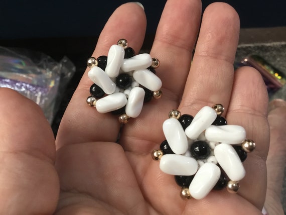 vintage 1950s clip on glass cluster earrings white black and gold