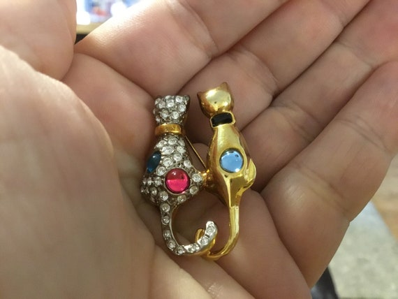 Cat brooch duo brooch 1980s