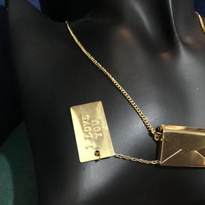 Collar vintage de la década de 1990 con carta de amor en tono dorado