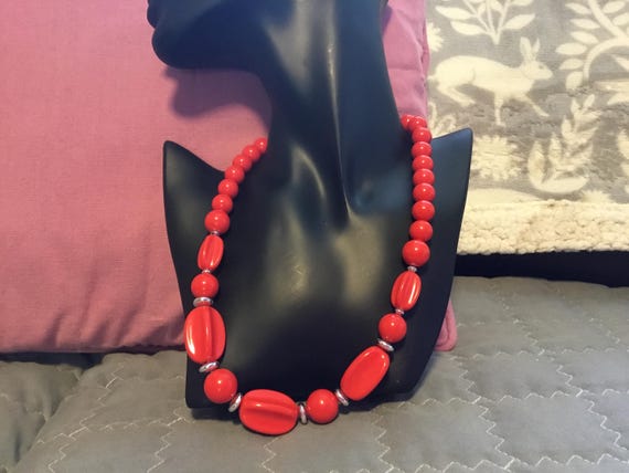 vintage red 1980s plastic beaded necklace