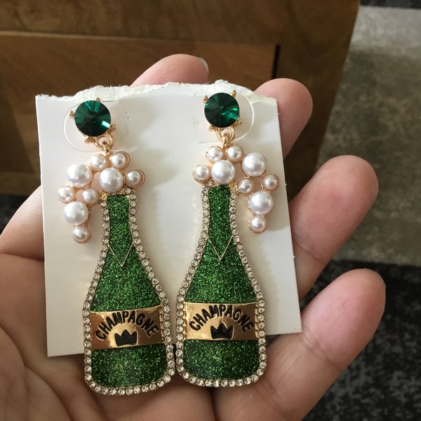 Brincos de garrafa de champanhe verdes para orelhas furadas