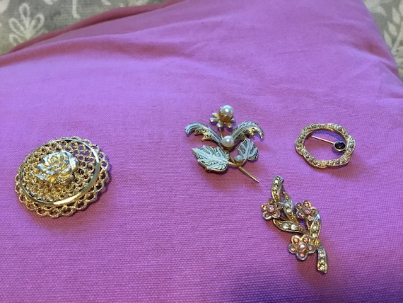 lot of four brooches vintage 1970s era one is toledo
