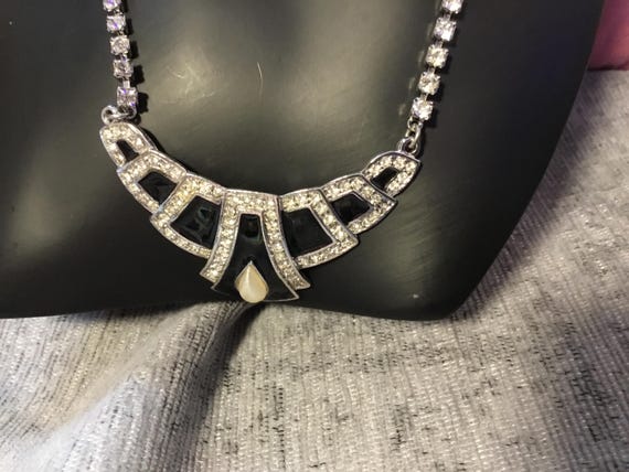 vintage 1980s ish art deco style necklace