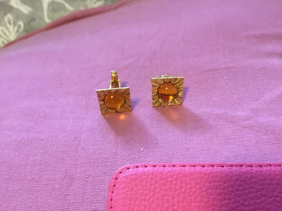 vintage goldtone cufflinks yellow jelly type middle glass