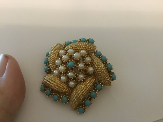 Vintage sphinx brooch possible 50s 60s era