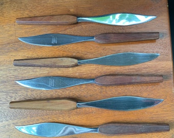 Vintage MCM Set of Six (6) Fleetwood Designer Stainless Steel Serrated Knives with Teak Handles