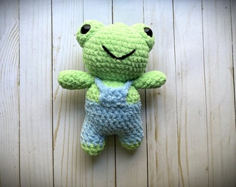 Crochet Frog in Overall - Jimbo the Frog DIGITAL PATTERN