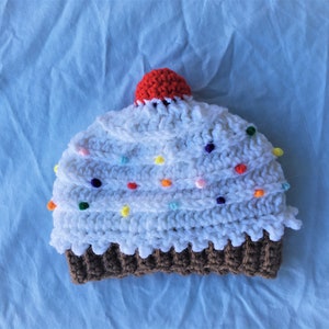 Crochet Cupcake Hat for Baby Pattern