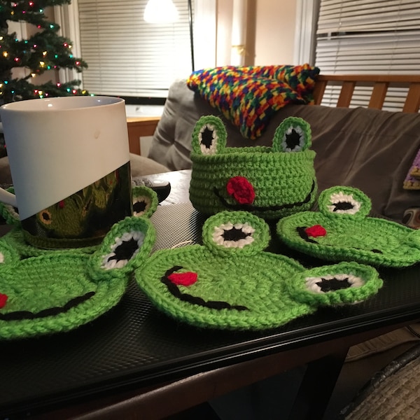 Crochet Frog Coffee Coaster Set Pattern