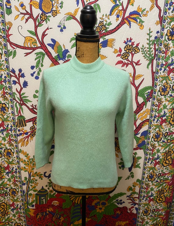 1960s 3/4 Sleeve Sweater