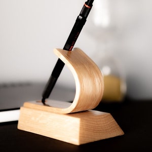 Modern pen stand holder display | Luxury Wooden Oak Gift | Housewarming Gift | Wedding Gift | Minimalist Design