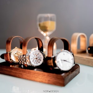 Le présentoir de luxe pour montres peut contenir 3 montres - Cadeau d'anniversaire personnalisé pour lui et son père - Disponible en chêne - Noyer