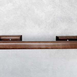 Porte-serviettes | Noyer | Salle de bain - Cuisine - NOIR.DESIGN