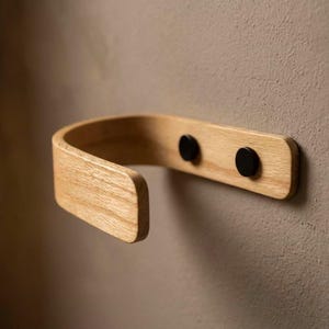 Vorhanghalter | Eiche Vorhang Raffhalter | Hölzerne Gardinenhaken | Moderne minimalistische Ohrringe | Schwarze Beschläge