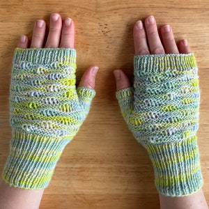 Waves mitts, Digital pattern, fingerless mitts pattern, knitting pattern