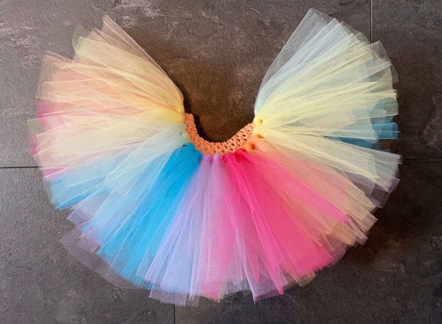 Tutú de tul arcoíris hecho a mano: falda de baile multicolor