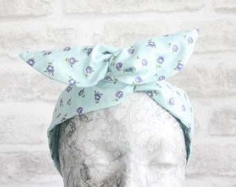 Pale blue wire headband with vintage blue roses, Retro Twist Hairband, dolly bow headband, pin up hair wrap